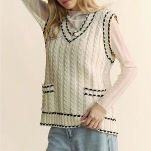 Zara cable knit sweater vest Cream Black whip stitch details V-neck Women’s S